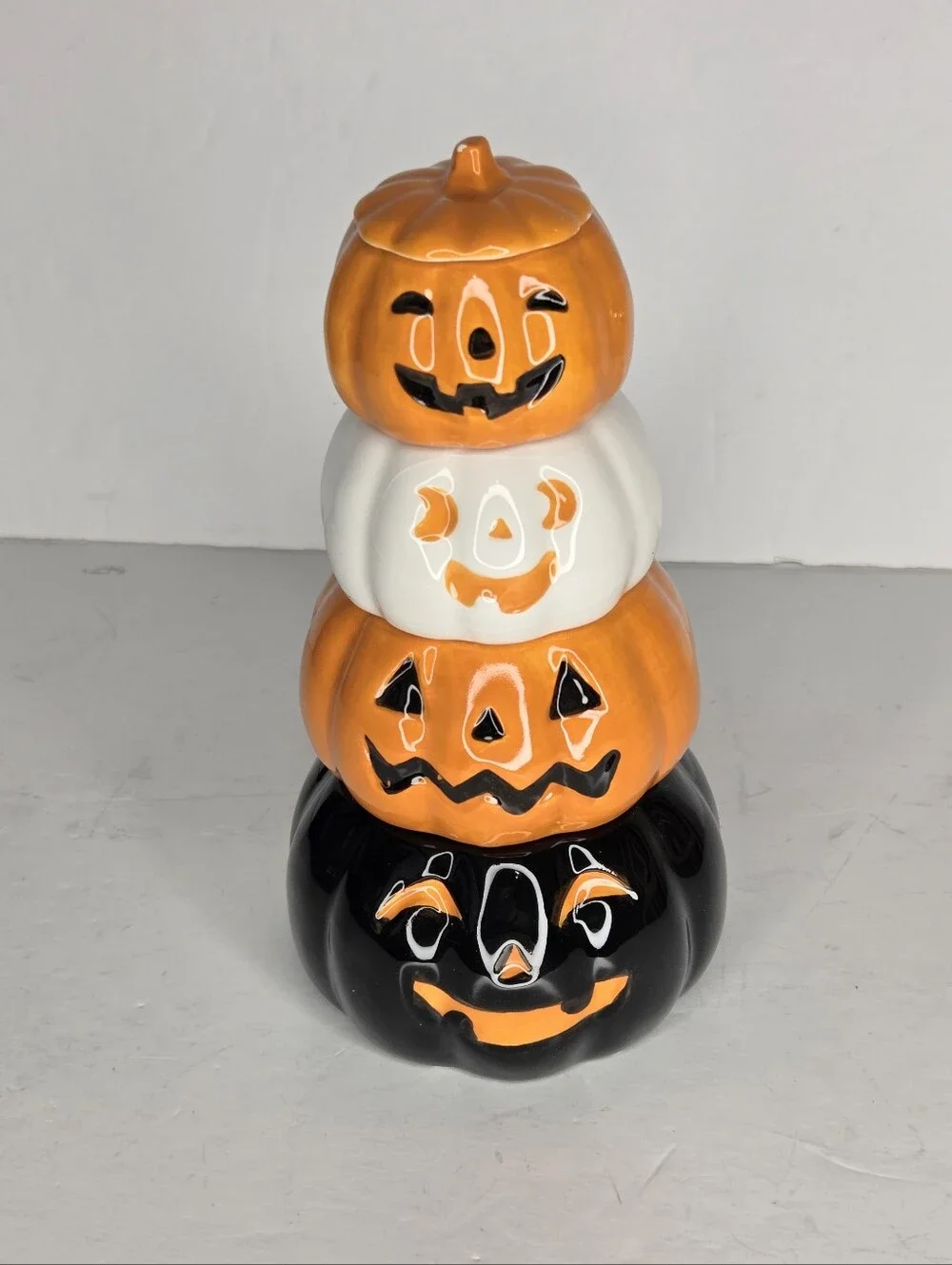 Happy Haunting Stacked Pumpkins Measuring Cups 10 Strawberry Street Halloween